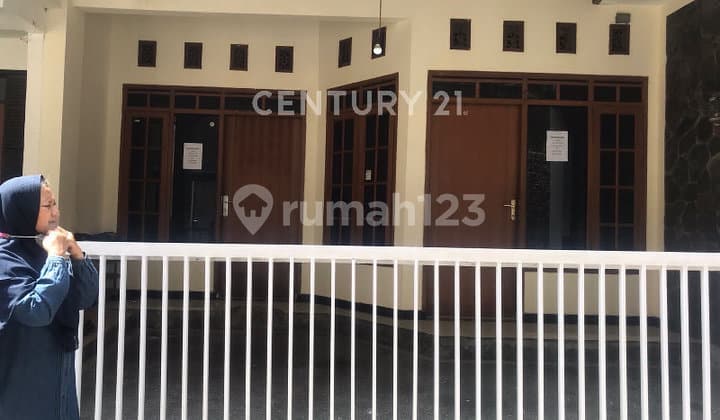 Disewakan Rumah Strategis Lingkungan Tenang Antapani Bandung
