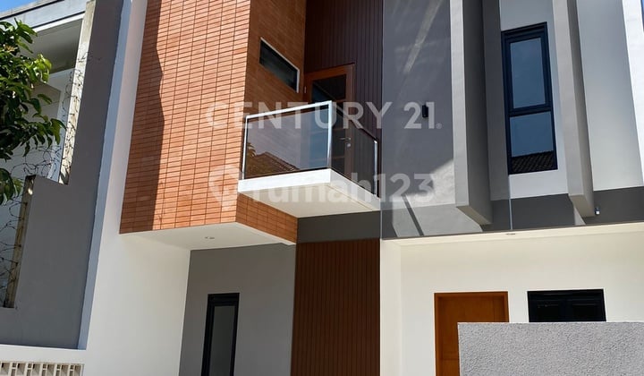 Rumah Baru 2 Lantai Bergaya Modern Scandinavian Di Sayap BKR