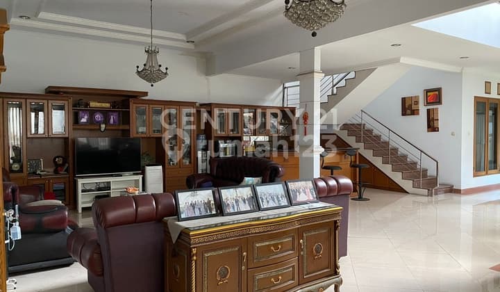 Charming & Neat House in Central Pajajaran, Bandung City