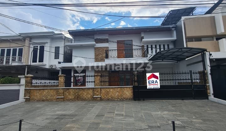 Rumah Brand New Hadap Timur Jalanan Lebar Tenang Pondok Indah Shm