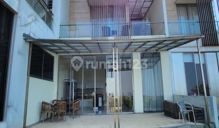 Rumah Ancol Siap Huni View Pantai Rumah 3 Lantai Furnished Bagus SHM - Sertifikat Hak Milik di Ancol