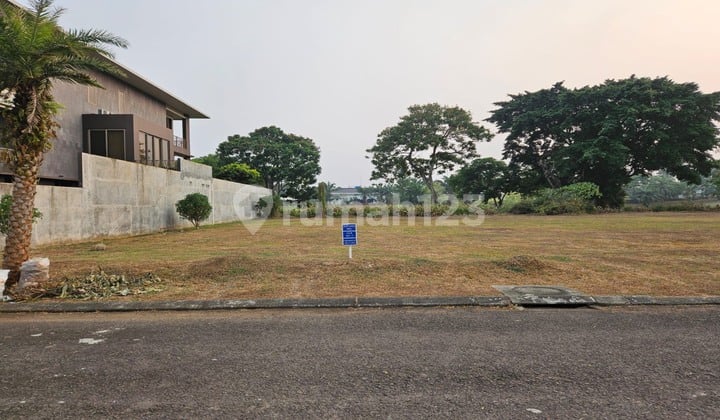 Kavling Paramount Hill Golf Hadap Jalan View Lapangan Golf