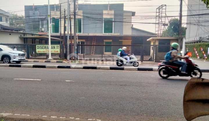 Gedung Siap Huni Disewakan di Kawasan Pusat Bisnis Pasar Minggu . Lokasi Berada di Jalan Raya Utama Jadi Sangat Cocok Buat Kantor dan Gudang