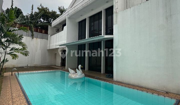 Rumah Eklusive Dengan Model Elegan Dikawasan Pemukiman Elite Bangka Jakarta Selatan dekat ke Kawasan Senopati dan SCBD