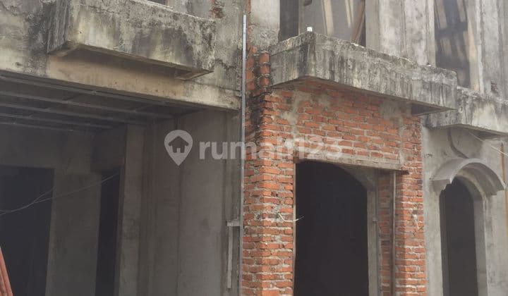 Rumah Model Minimalis Masih Tahap Finishing Jadi Hitung Tanahnya Saja