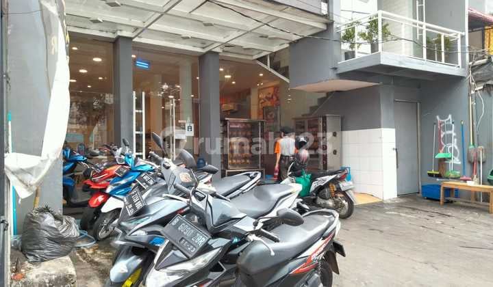 Gedung Ex Resto 2 Lantai Samping MARGOCITY Dan DETOS MALL Depok Jawa Barat Sangat Cocok Buat Usaha Resto , Hotel , Kos2an Eklusive ,Klinik Dan Kantor Jual Bibawah Harga Pasaran .