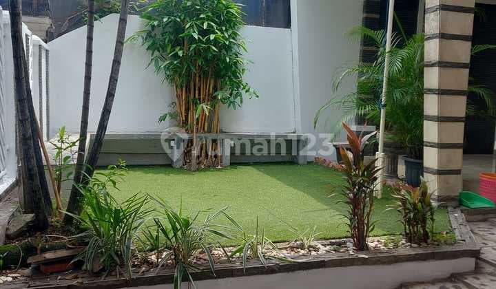 Rumah Siap Huni di Kawasan Elite Kebayoran Baru Jakarta Selatan lokasi dekat ke Senopati , MABES POLRI dan BLOK M