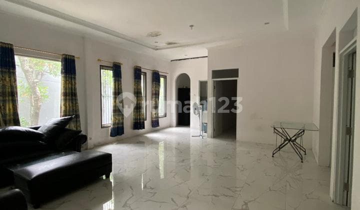 Dijual Rumah Asri Dan Nyaman di Kawasan Pemukiman Eklusive Sentul City Lokasi Dekat Lapangan Golf .Lingkungan Sangat Asri Dan Tenang Karena Banyak Pepohonan.di Sekitarnya
