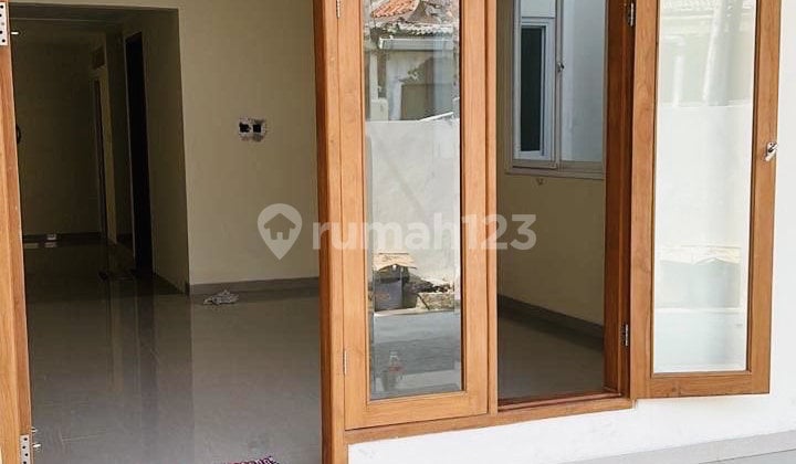 Dijual Cepat Mesin Uang Rumah Baru Bonus 6 Kamar Kos Kemayoran