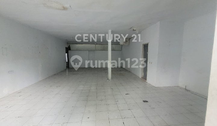 Rumah Tua Lokasi Strategis di Jakarta Timur Jalan Lebar Tdk Kumuh