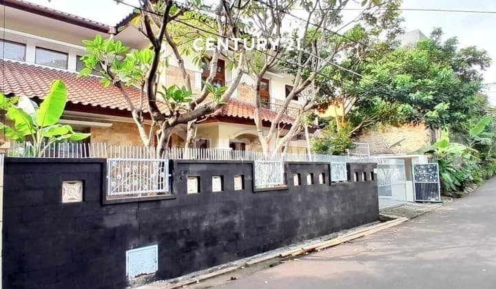 Rumah Mewah dengan Kolam Renang di Cipete Jakarta Selatan