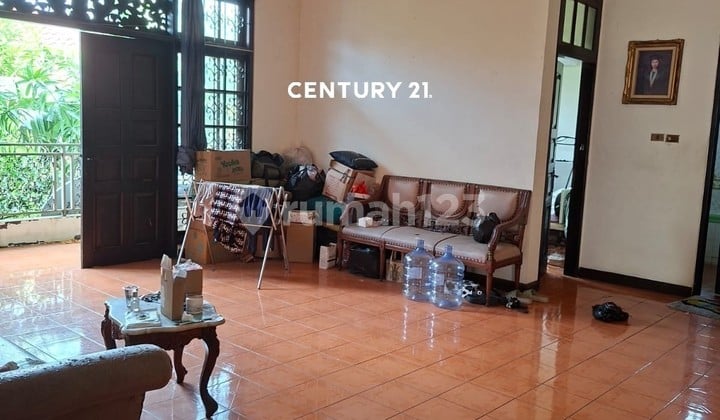 Dijual Rumah Terawat Kokoh di Jantung Cempaka Putih