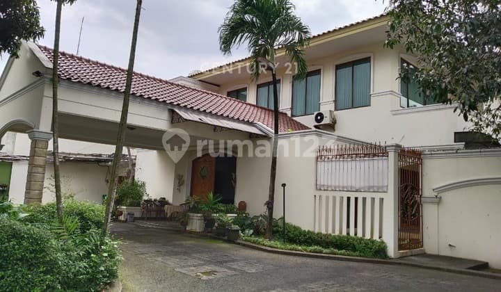 Dijual Rumah Elegant Halaman Luas Akses Mudah di Pondok Pinang