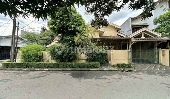 Dijual Rumah Hook Hitung Tanah di Bintaro Jaya Sektor 3