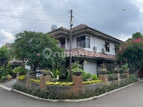 For Sale Comfortable and Lush Corner House in Pejaten South Jakarta Cluster