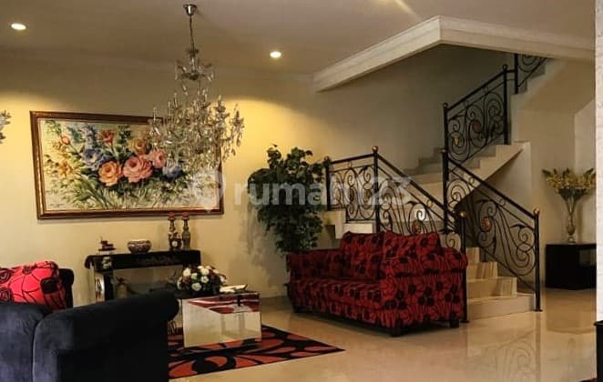 Rumah Mewah Classic Modern di Bukit Golf Bsd City