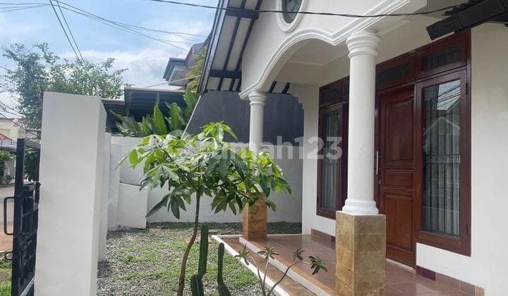 Rumah 2 Lantai Bintaro Sektor 3 Tangerang Selatan