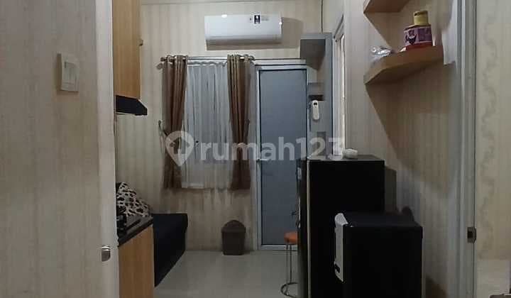 Hunian Strategis di Green Pramuka Sewa Tahunan Termurah Full Furnished