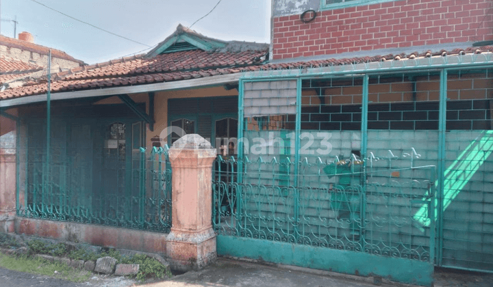 Dijual Rumah Hitung Tanah Daerah Antapani