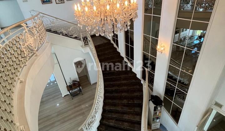 Dijual Rumah Mewah Daerah Setra Duta Bandung