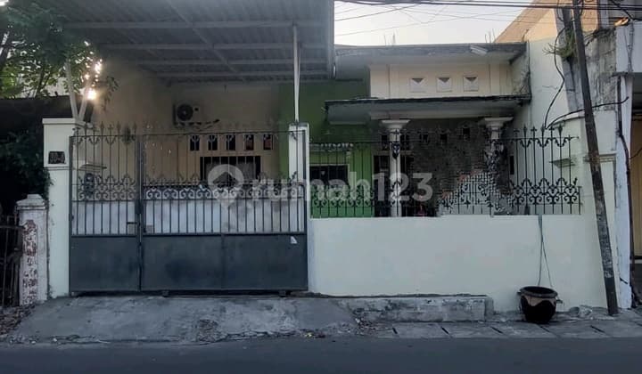 Jalan Simo Hilir Timur Raya