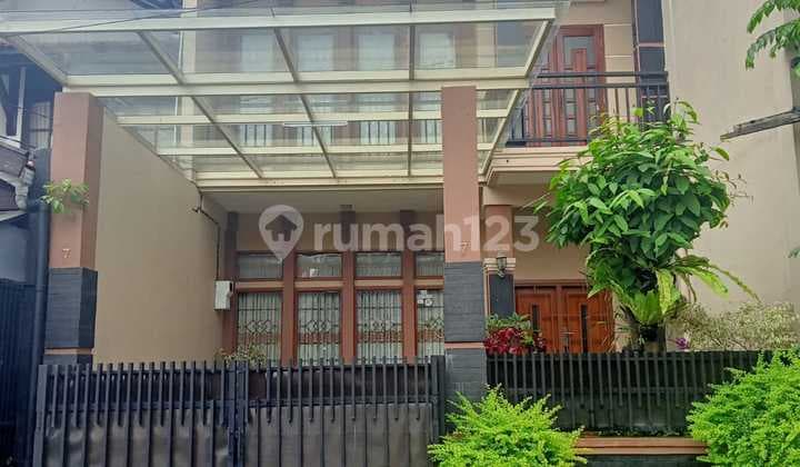 Rumah Minimalis Mewah 2 Lantai Daerah Sarijadi Bandung