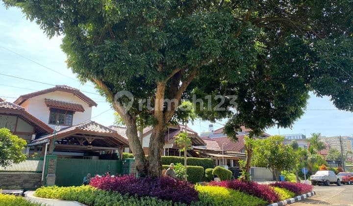 Rumah 2 Lantai Bagus Dalam Komplek Di Pasteur Bandung