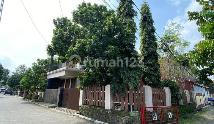 Rumah 2 Lantai Dalam Komplek di Ujung Berung Bandung