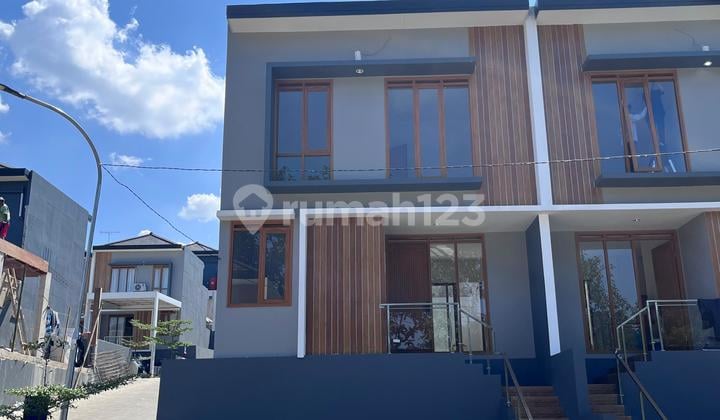 Rumah 2 Lantai Dalam Komplek Unfurnished di Awiligar Bandung