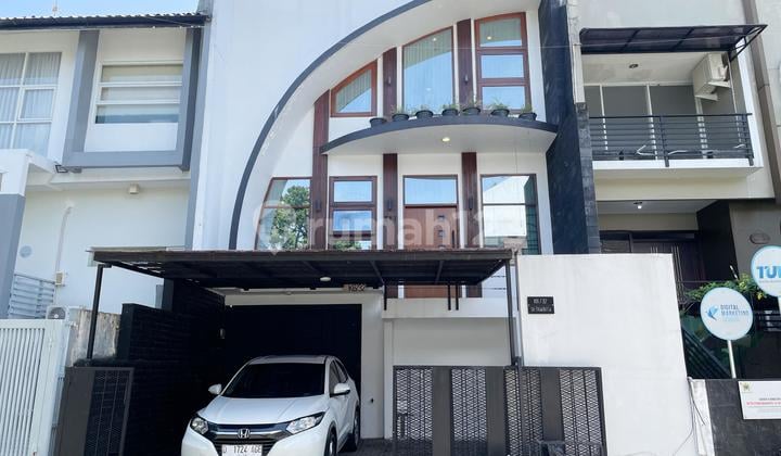 Rumah 2 Lantai Bagus Strategis Di Setra Duta Bandung