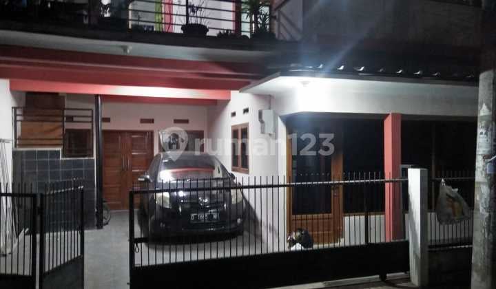 Rumah 2 Lantai Pinggir Jalan di Cibiru Bandung