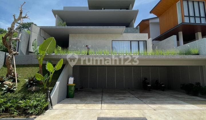 Rumah Mewah 3 Lantai Ada Lift dan Kolam Renang di Dago Resort Bandung