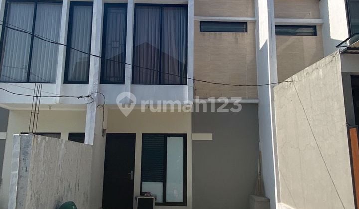 Nice 2-Story House in a Complex in the Ciwastra Area, Bandung