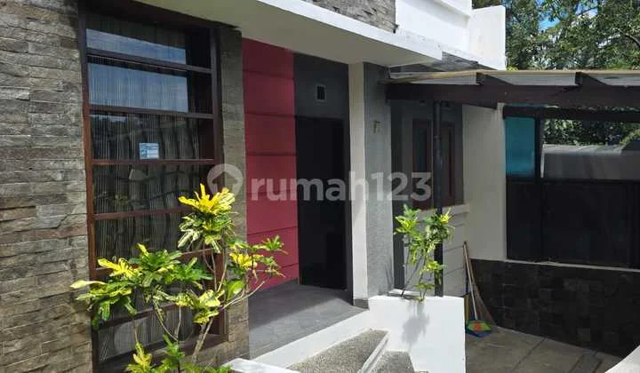 Rumah 2 Lantai Bagus Unfurnished Daerah Dago Bandung