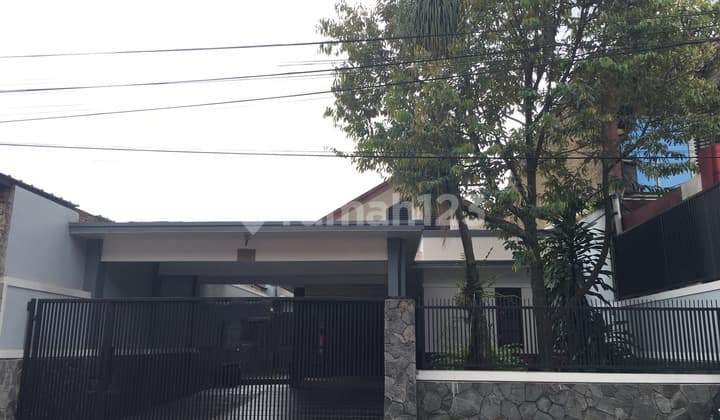 Rumah Sudah Renovasi 2 Lantai Daerah Pojok Cimahi Tengah