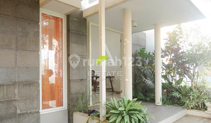 Rumah Nyaman Dekat Lapangan Golf Dan Binus University