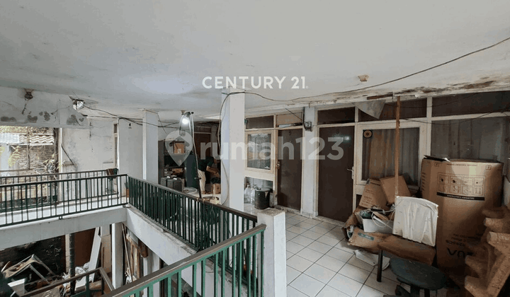 2-Storey Shop House and Boarding House on Main Road, Buah Batu, Burangrang, Quick Sale