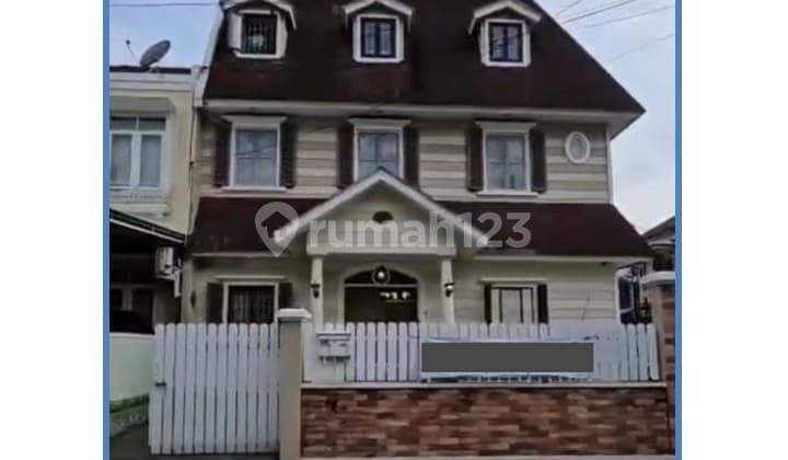 Harga Spesial Rumah Hook 3 Lantai di Perumahan Mutiara Taman Palem, Cengkareng, Jakarta Barat.