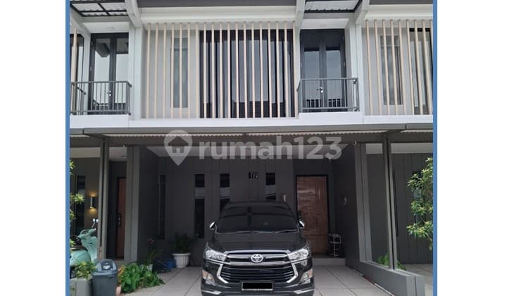 Special Price 3-Story House at Z Living Lake Garden, Grand Wisata, Lambangjaya, Tambun Selatan, Bekasi.
