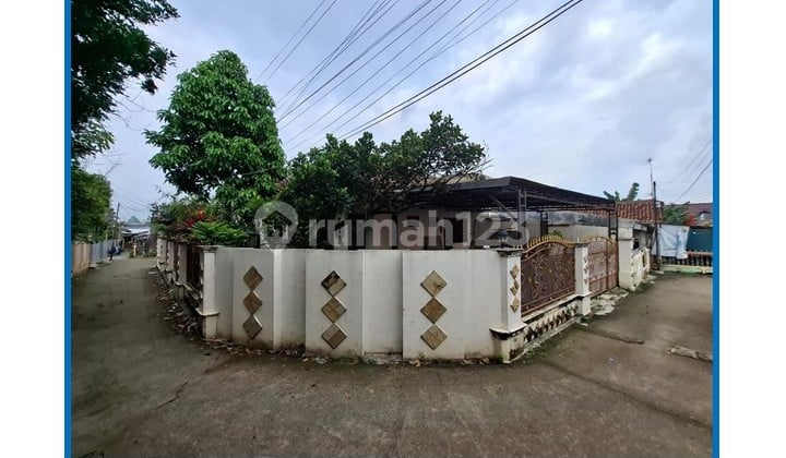 Rumah Hook SHM di Jl. Raya Jati Kramat Indah Gg. H. Midan, Jatikramat, Jatiasih, Bekasi.
