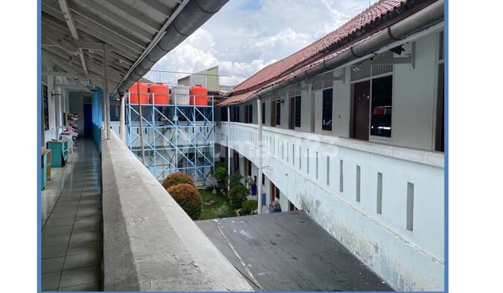 Rumah Bagus 2 Lantai 36 Kamar Kost SHM di Pondok Cina, Beji, Depok
