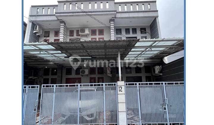 Special Price for Residential Houses and 14-Door Boarding Rooms in Pejompongan, Bendungan Hilir, Central Jakarta.