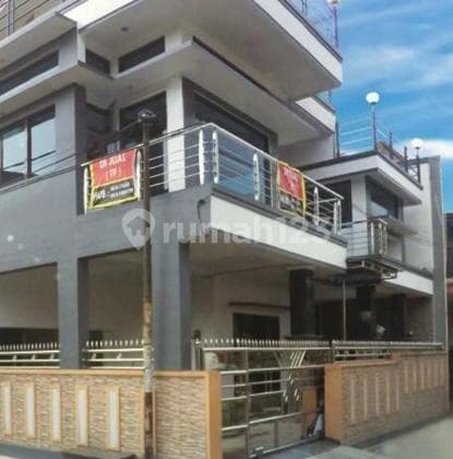 Harga Spesial Dibawah Pasaran Rumah Hook 3 Lantai Minimalis Modern SHM di Perumahan Suri, Pondok Gede, Bekas.i