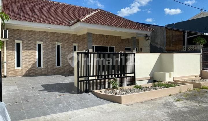 Rumah Siap Huni Dengan Mezanine di Harapan Indah, Bekasi