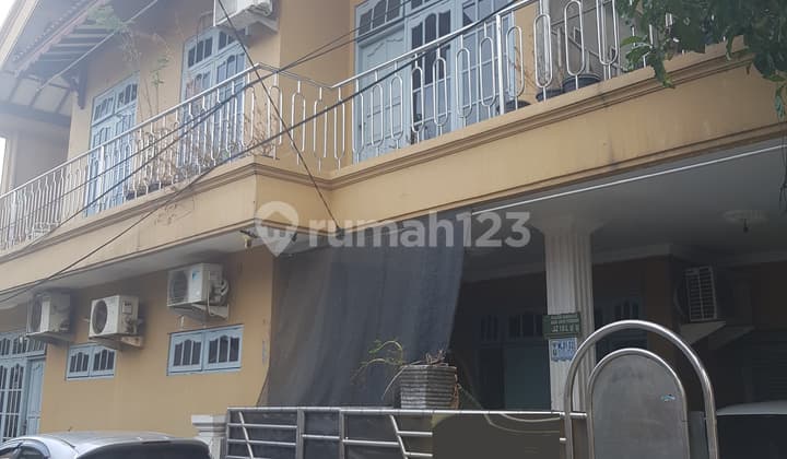 Rumah 2 Lantai Hook di Pejuang, Medan Satria, Bekasi