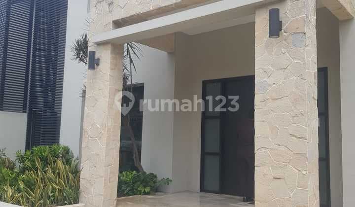 Rumah Mewah Dengan Private Pool di Villa Kebagusan Jaksel