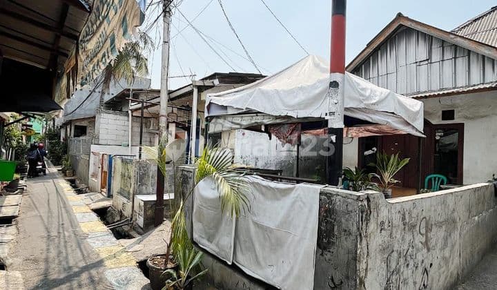 Rumah Induk Dengan Kontrakan 29 Pintu Di Kayumanis Matraman