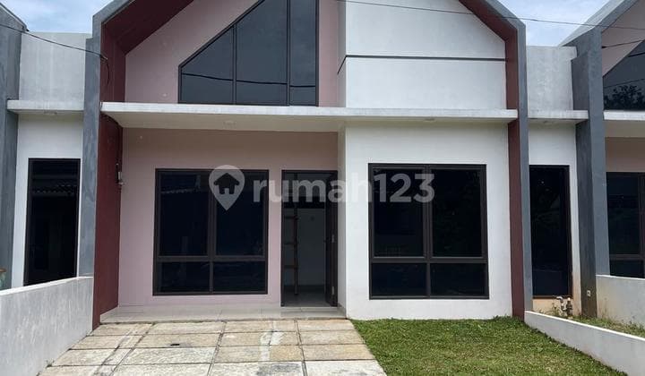 Tumah Siap Huni Dijual di Cluster Royal Emerald, Cimuning