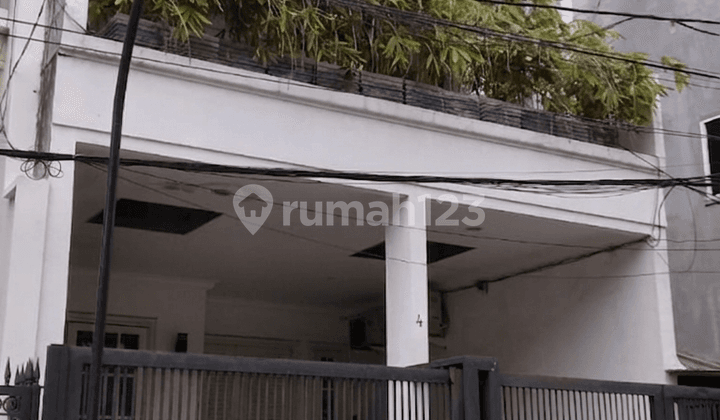 Jual Cepat Rumah 3 Lantai Bagus di Kelapa Gading