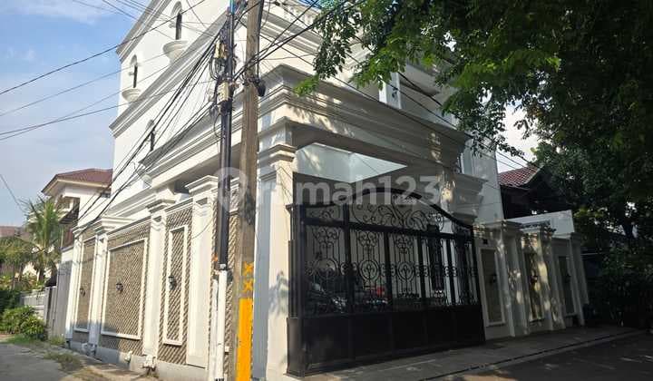 Rumah Huk Bagus 3 Lantai Lokasi Strategis di Sunter